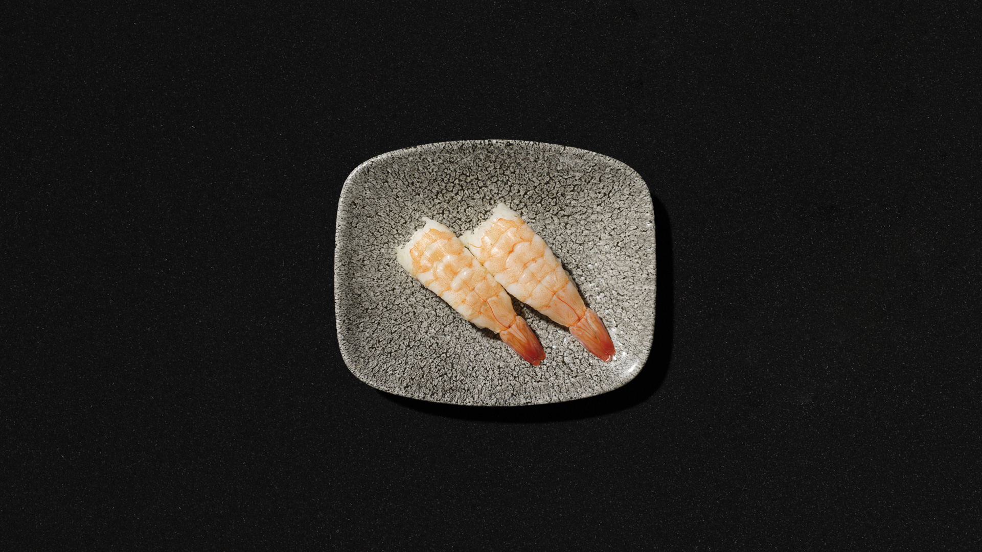Ebi nigiri Hanko Aasian Ebi nigiripari nigiripari tarjoiltuna
