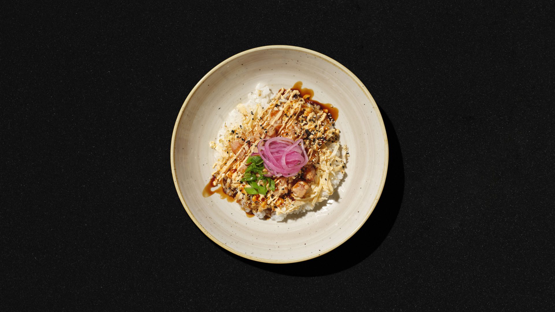 Spicy poke bowl grillattu lohi Hanko Aasian Spicy poke bowl grillattu lohi